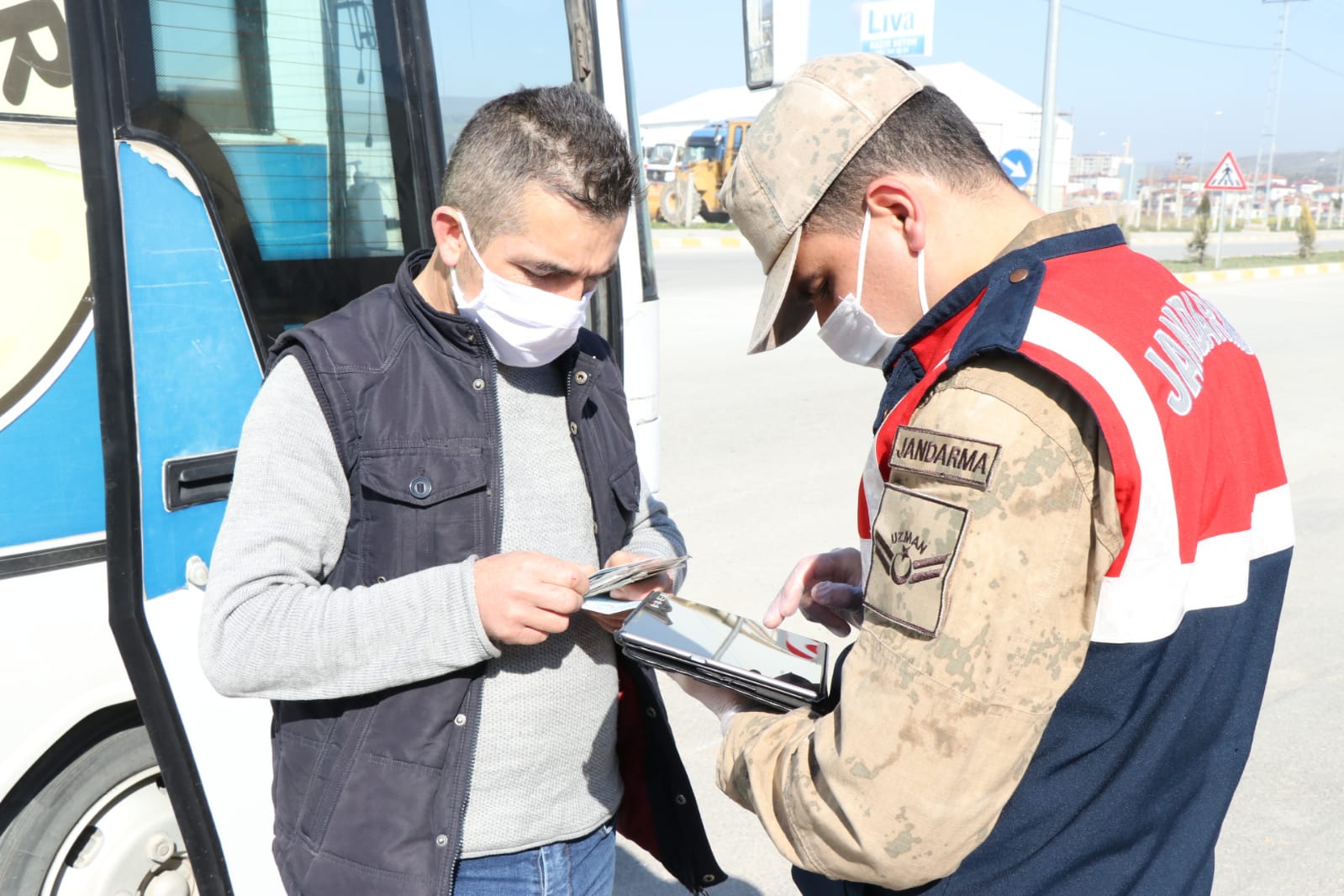  KAVAK’TA JANDARMA GÖZ AÇTIRMADI